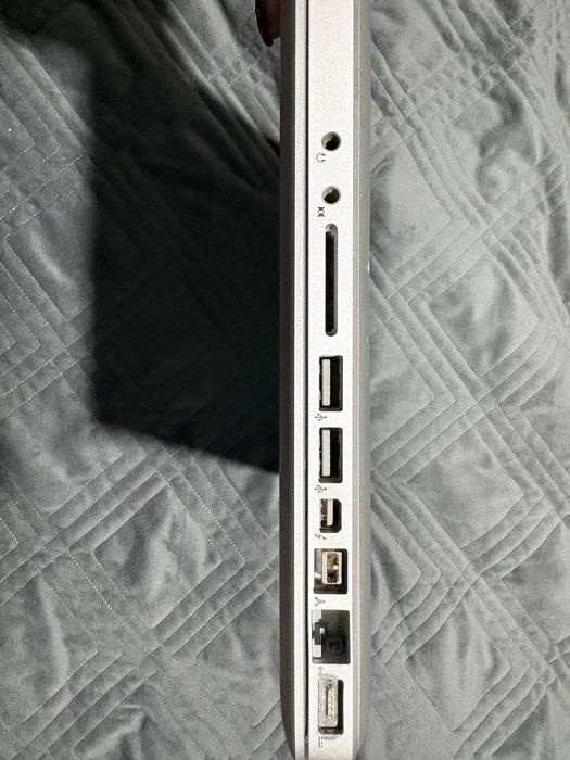 MacBook Pro Intel Core i7