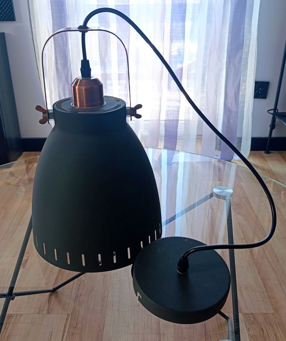 Używana lampa wisząca w stylu loftowym