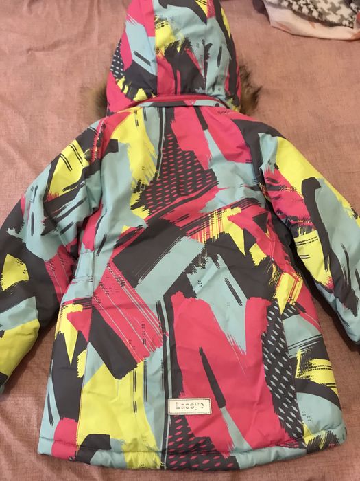 Зимова дівчача курточка