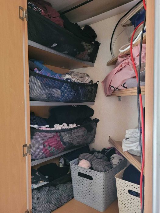 Autocaravana familiar fiável com cama de casal e beliche