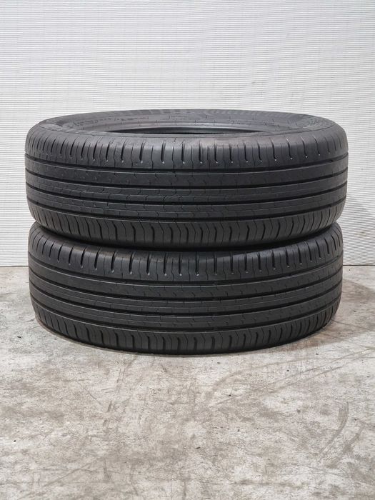 2 Pneus 215/60R17 CONTINENTAL Semi Novos