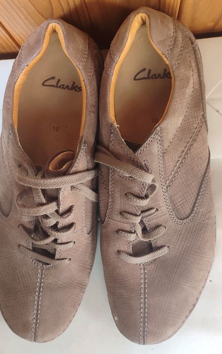 Продам чоловічі замшеві черевики Clarks.