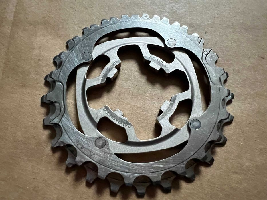 Zębatki do kasety pająk CAMPAGNOLO RECORD 23 25 zębów 10s TITANIUM