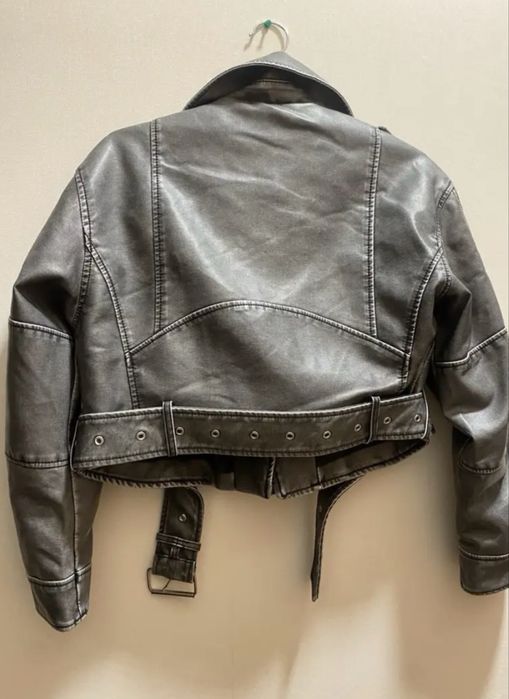 Трендова сіра косуха