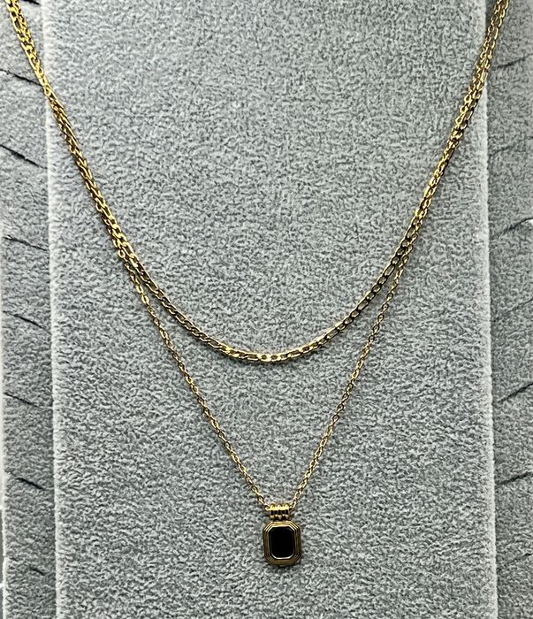 Colar Duplo em Aço Inoxidável Ouro 18K – Pendente Ónix Vintage