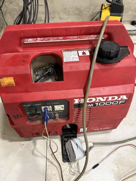 Генератор HONDA оригенал1.2кв