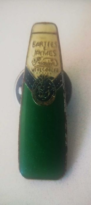 Pins antigos e clássicos