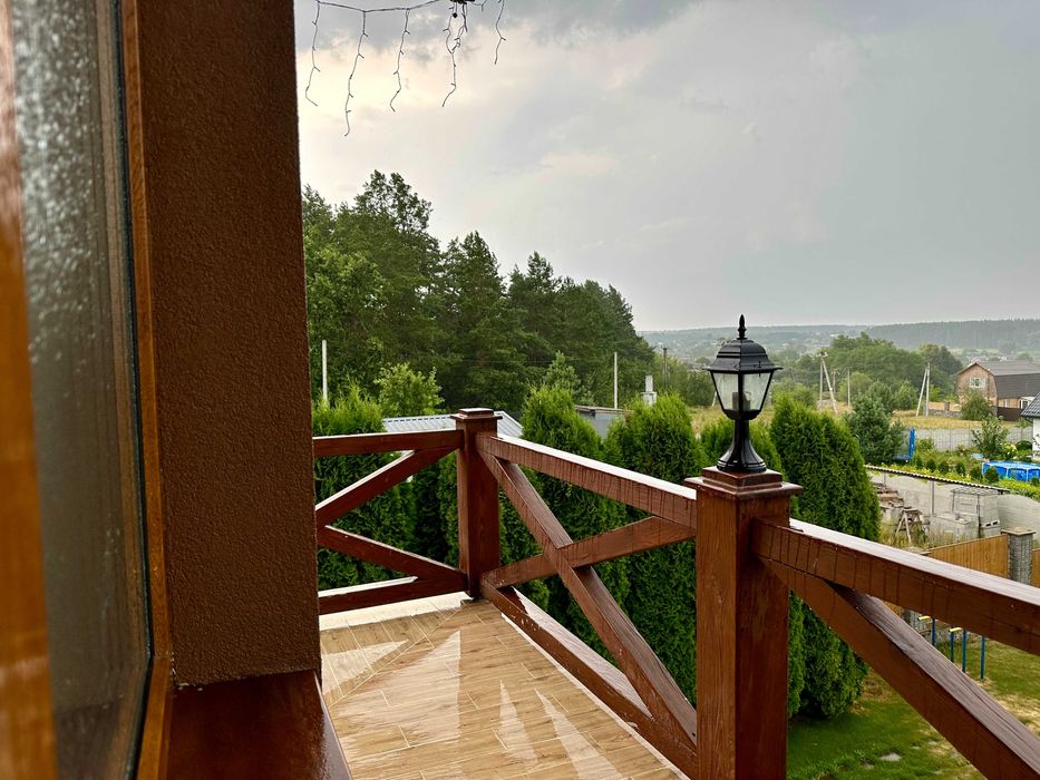 Будинок з ремонтом, меблями і технікою в передмісті Києва