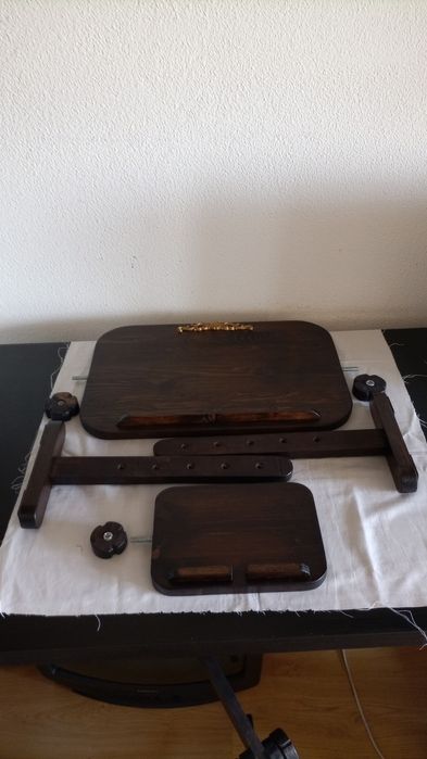 Mesa de apoio / suporte para portátil ou de leitura