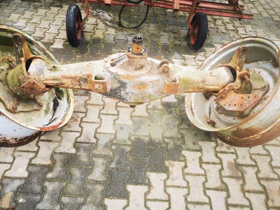 Przedni napęd MF 1014 Massey Ferguson