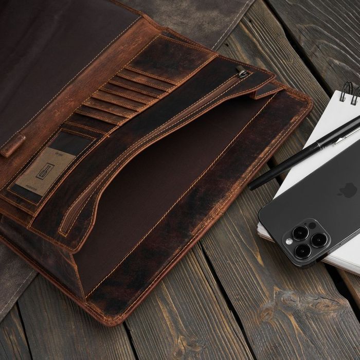 Skórzany brązowy biwuar A4 organizer Paolo Peruzzi T-43-HBR