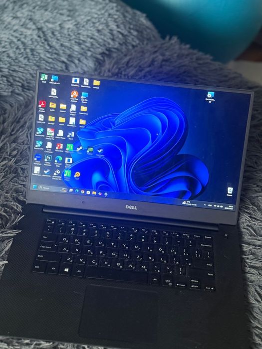 Ноутбук DELL робой в хорошому стані