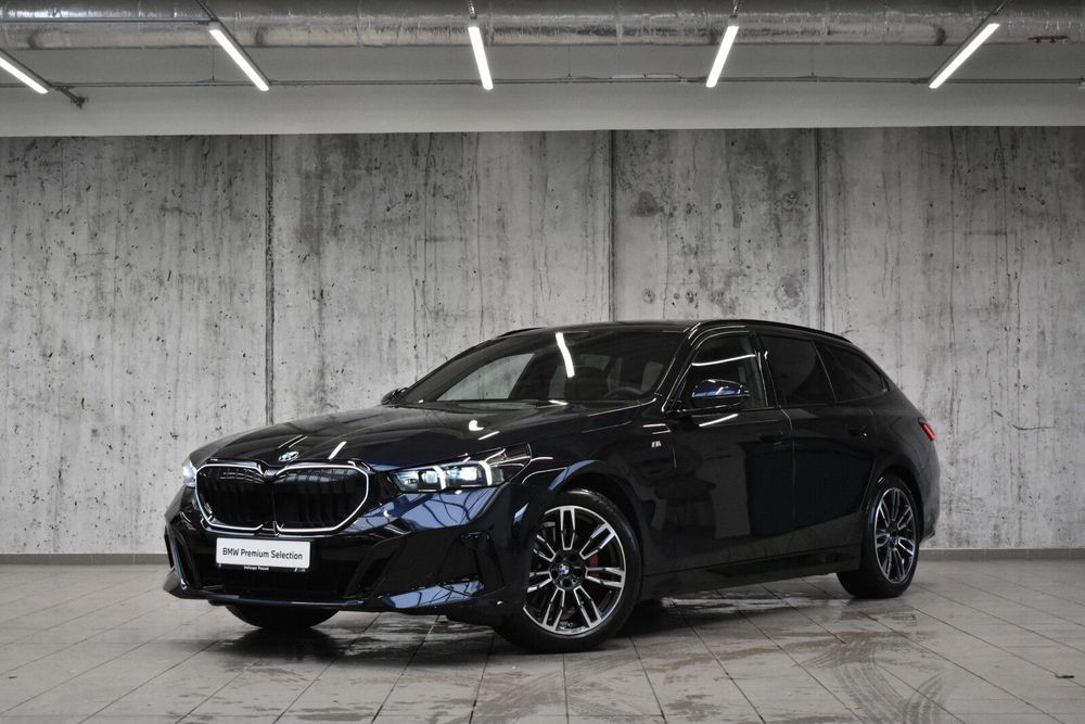 BMW Seria 5 i Touring|MPakiet|Pak.Travel|Podparcie lędzwiowe przód|Iconic Glow