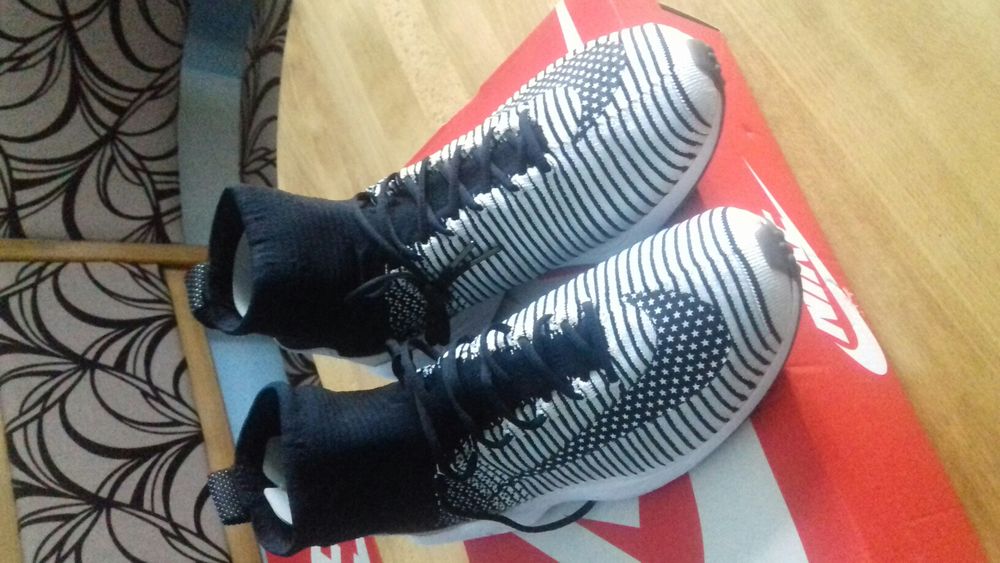 Кросівки NIKE F.C.A I R