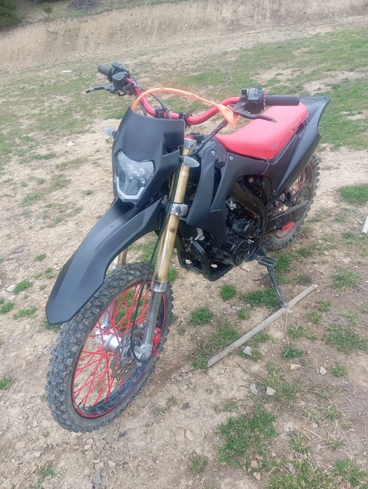 Продам CRF dakar  250 на ходу