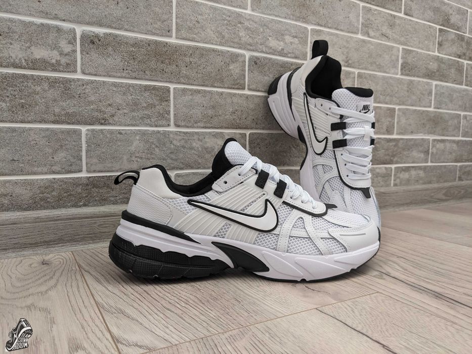 Кросівки чоловічі Найк В2К Ран \ Nike V2K Run \ розмір 41 - 46