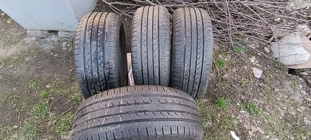 245 60 R18 GOOD YEAR