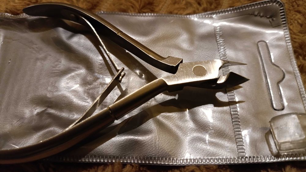 Jestilo Професійні кусачки для кутикули