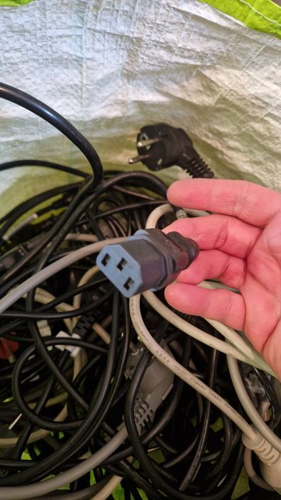 Kabel zasilajacy