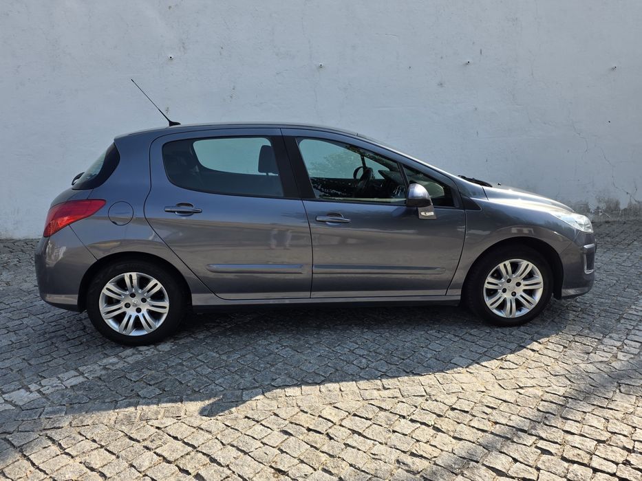 Vendo carro impecável