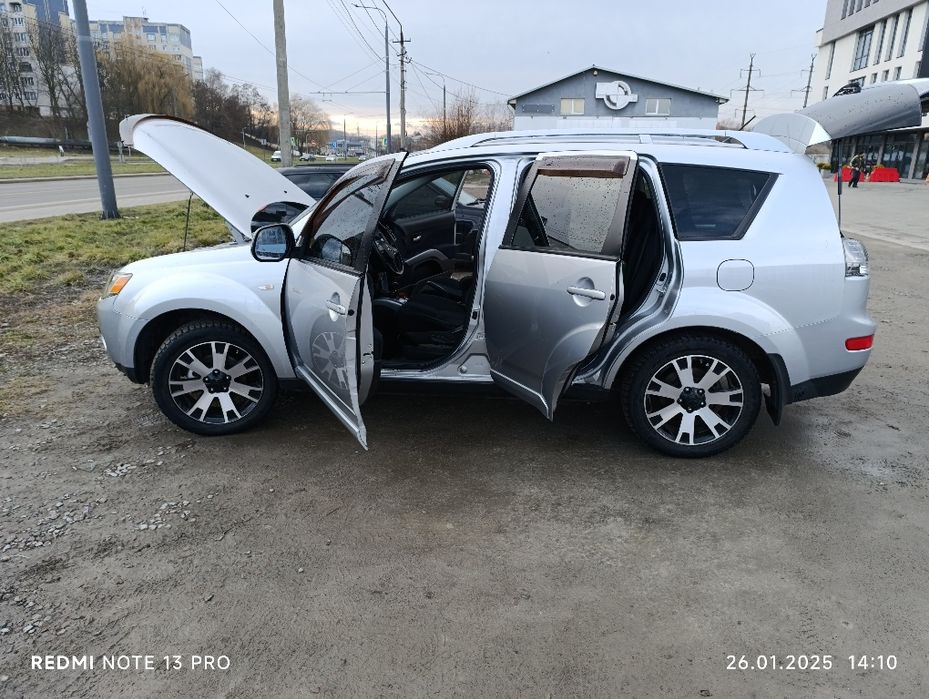 Mitsubishi Outlander 2008 2.4 газ.бензин
ред.