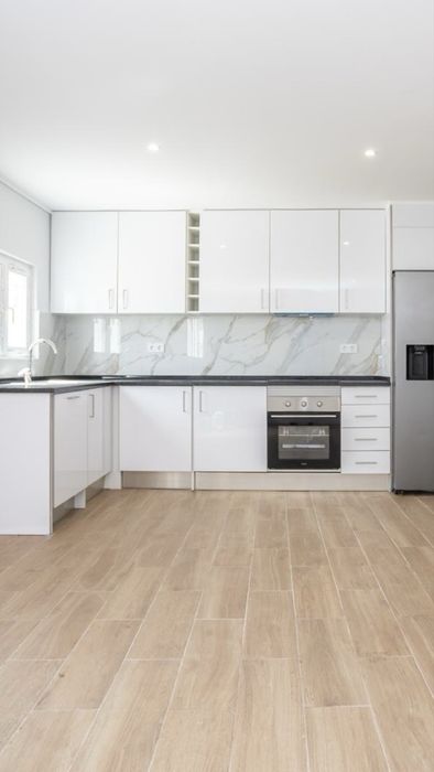 Moradia T3 Térrea Totalmente Remodelada com Quintal | Sarilhos Grandes – Montijo