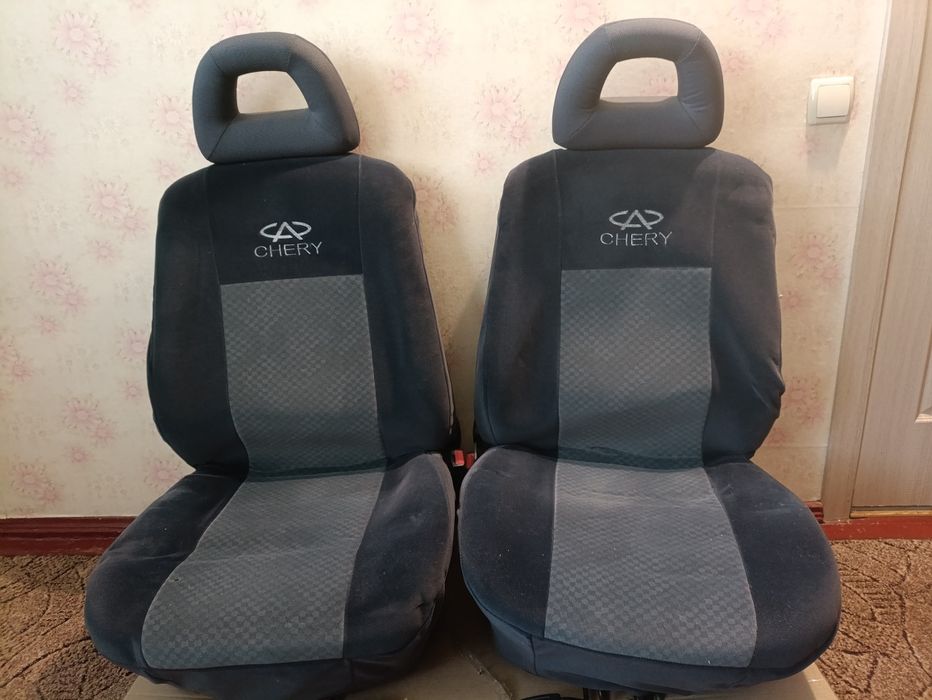 Сиденья чехлы chery amulet в отличном состоянии