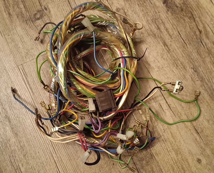 Wiązka elektryczna prawdopodobnie pralki predom