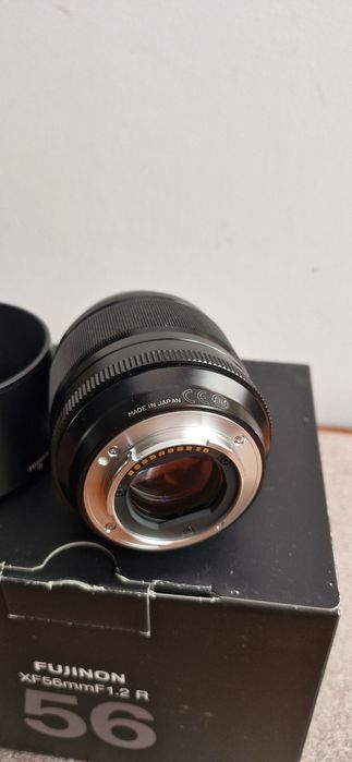 Fujifilm, Fujinon XF 56mm f1.2  R Japan
