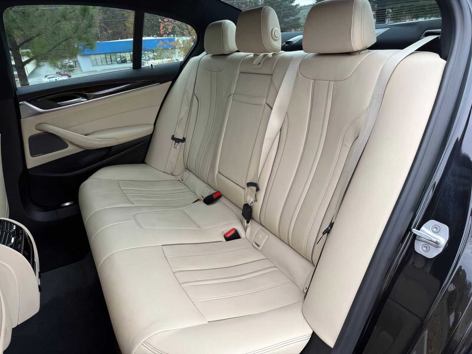 BMW 5 Series 540i      2018