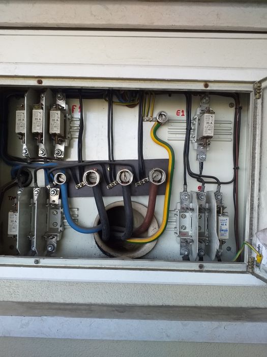 Electricista Com Disponibilidade