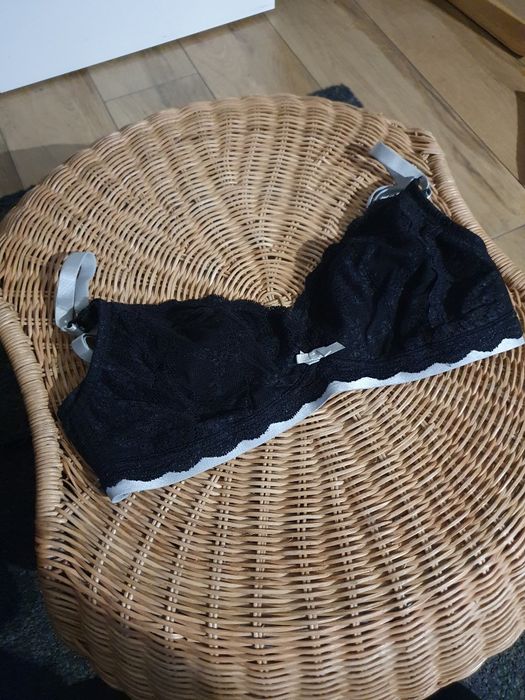 Biustonosze do karmienia warte 150 zł/sz