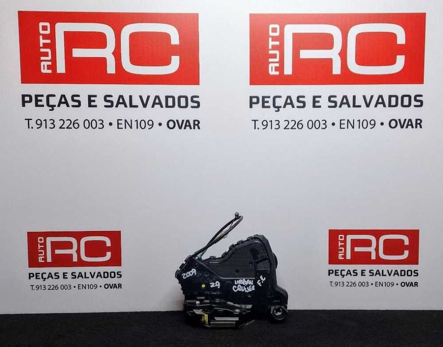 Fechadura / Fecho Porta Frente Esquerdo - TOYOTA URBAN CRUISER