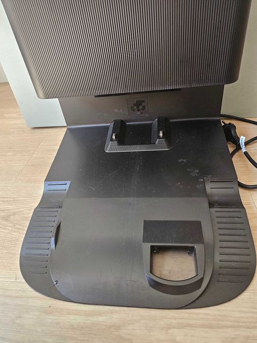 Aspirador iRobot Romba J5 com base
