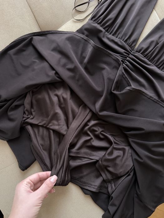 Сукня ZARA з відкритою спиною Нова, розмір S. Платье зара