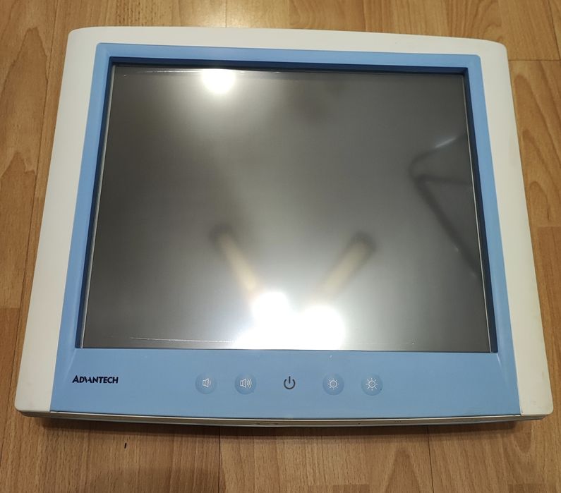 Komputer medyczny Advantech  POC -S176