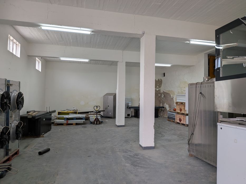 Vendo armazém com bons acessos