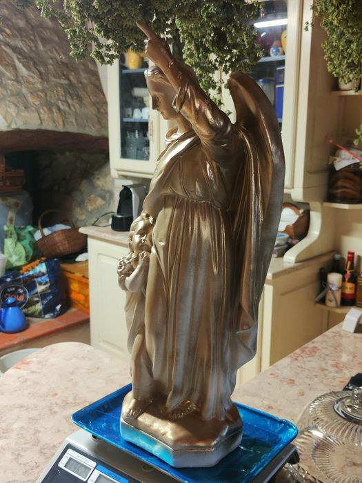 Estátua de Anjo com Criança - Dourada