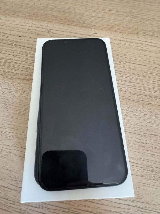 Iphone 17e stan idealny na gwarancji