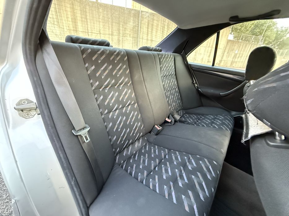 Mercedes-Benz C 200 — fotografia 12