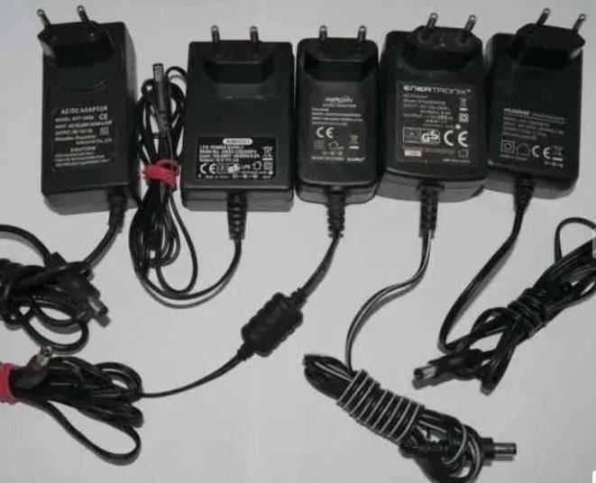 10 x Zasilacz impulsowy wtyczkowy 12V 2A 24W wtyk 5,5x2,1mm