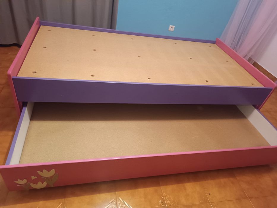 Vendo cama de solteiro