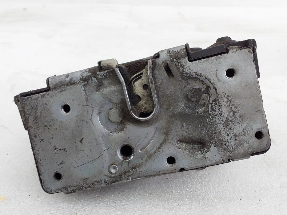 Fechadura / fecho porta trás esquerdo OPEL Corsa D