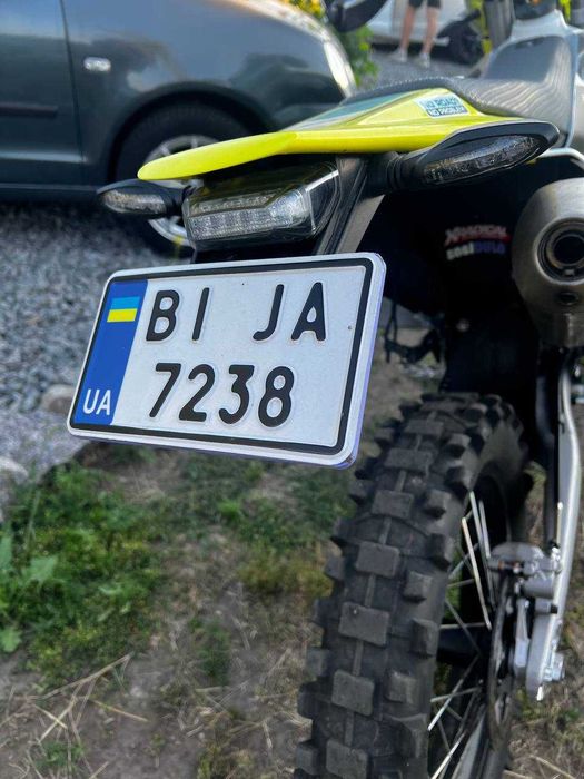 крепление номера - купить другие мотозапчасти - Цена на OLX.ua