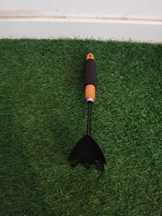 Forcado de jardim duplo utilizado