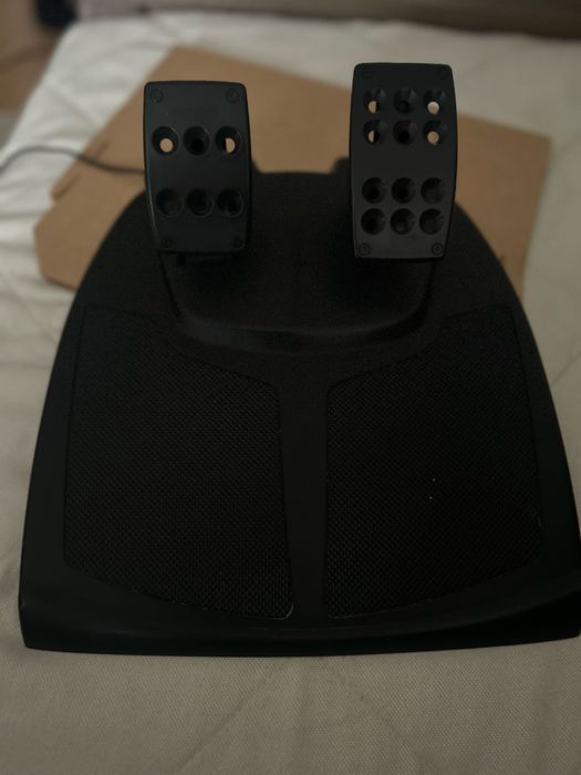 Ігровий руль logitech momo r