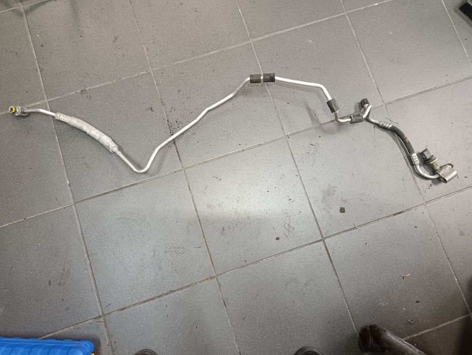 Przewód klimatyzacji rurka 1k0820741ab VW golf v Mk5 1.6 audi a3 8p
