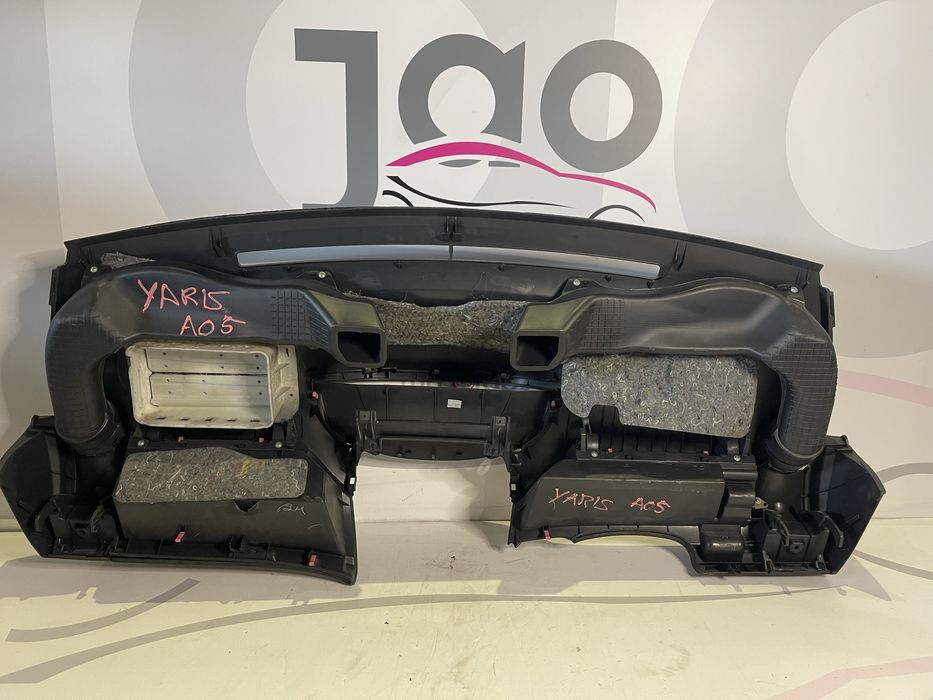 Tablier yaris 2005