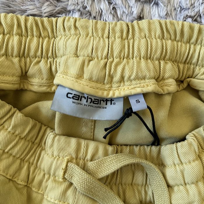 Calções Carhartt WIP Floyde em Amarelo - NOVOS Tamanho S