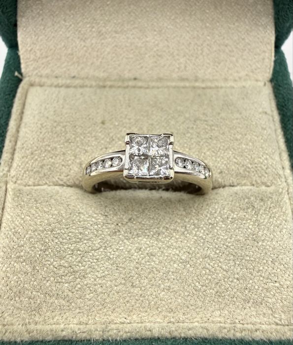 Złoty pierścionek 750 z diamentami 0,52ct